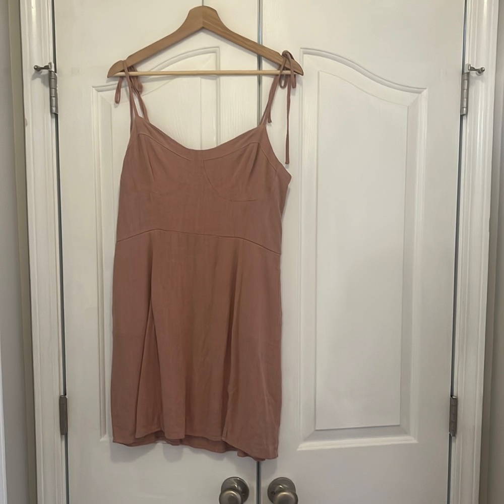 pink dress